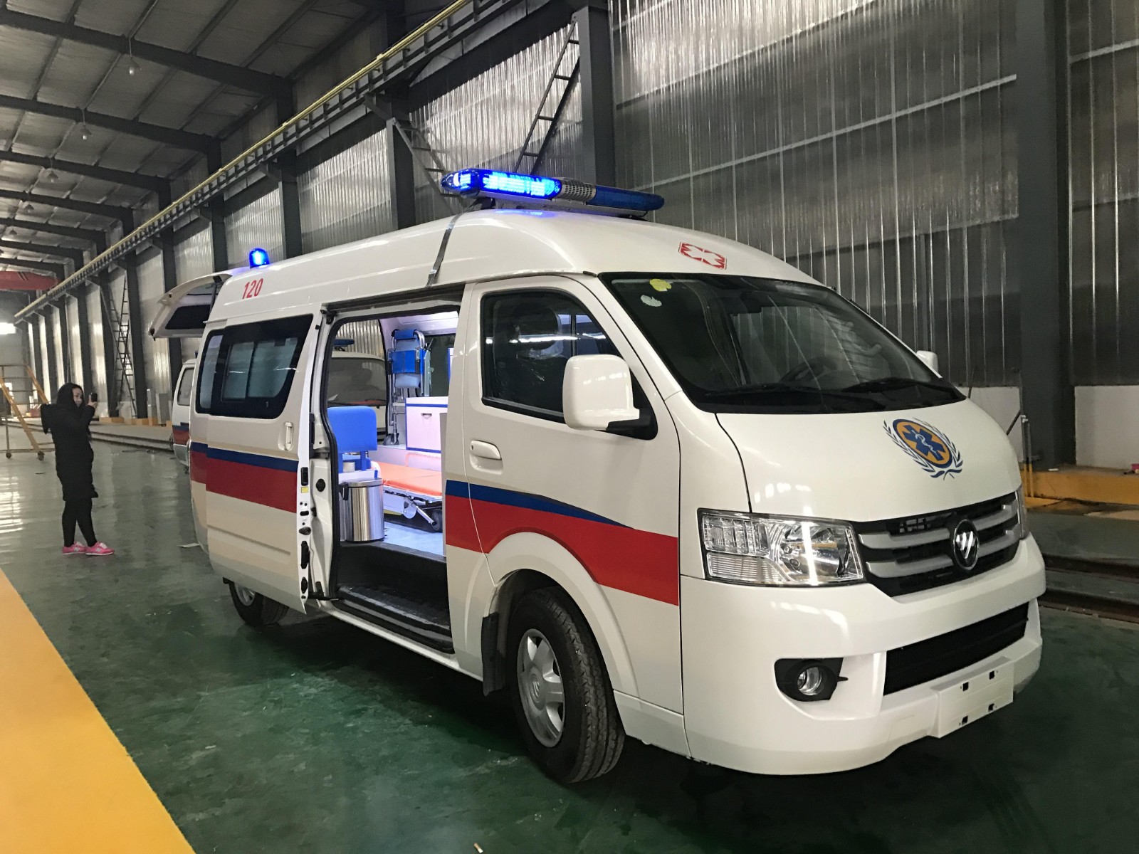 金秀救护车转院